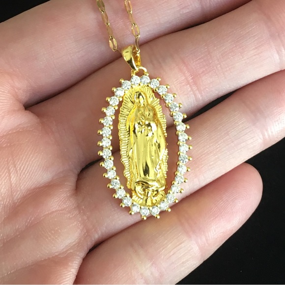 Religious Figure Gold Tone Chain Pendant Necklace - Picture 2 of 10